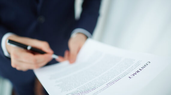 kontrakt menadżerski